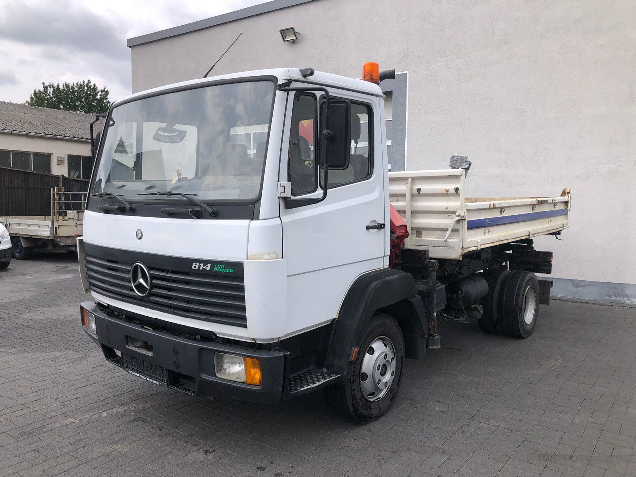 Mercedes-Benz 814 EcoPower, Kran - Carrinha basculante: foto 1 Mercedes-Benz 814 EcoPower, Kran - Carrinha basculante: foto 1