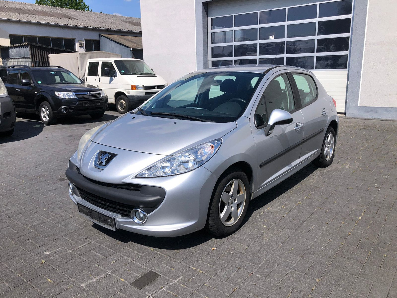 Peugeot 207 Urban Move 1.4i - Sedan: foto 3 Peugeot 207 Urban Move 1.4i - Sedan: foto 3