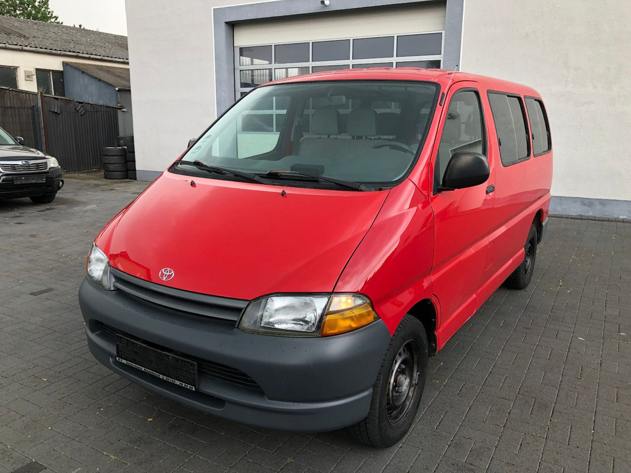 Toyota Hiace 2.7 i Benziner, 9-Sitzer, 1. Hand - Furgão de passageiros: foto 3 Toyota Hiace 2.7 i Benziner, 9-Sitzer, 1. Hand - Furgão de passageiros: foto 3