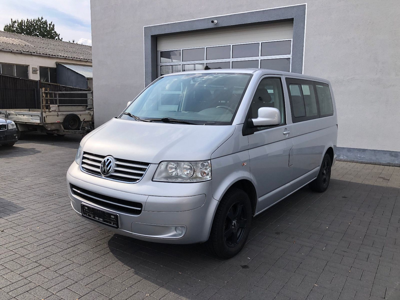 Volkswagen T5 1.9 TDi Caravelle, Comfortline 9-Sitzer - Furgão de passageiros: foto 1 Volkswagen T5 1.9 TDi Caravelle, Comfortline 9-Sitzer - Furgão de passageiros: foto 1