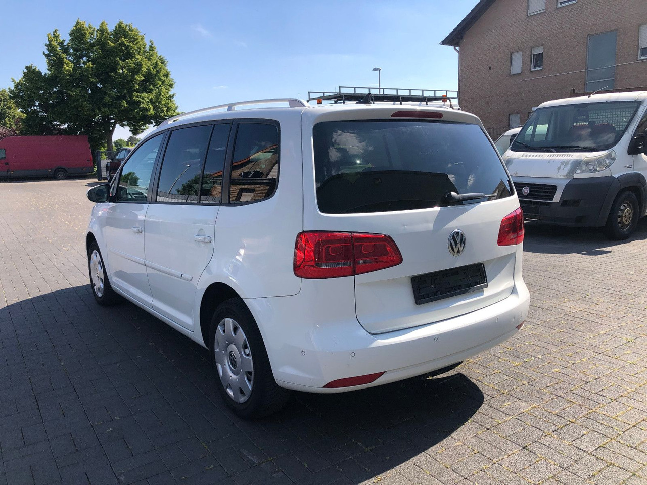 Volkswagen Touran 2.0 TDI Cup, 7-Sitzer - Furgão de passageiros: foto 4 Volkswagen Touran 2.0 TDI Cup, 7-Sitzer - Furgão de passageiros: foto 4