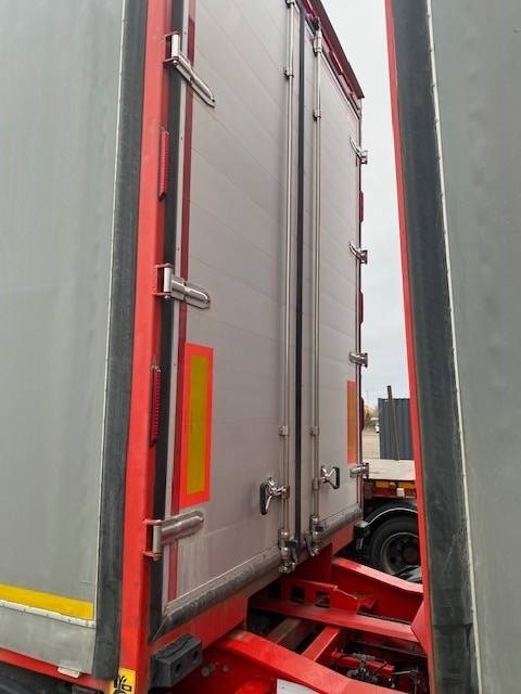 NTM linkki yhdistelmä B-Linkki - Semi-reboque de lona: foto 4 NTM linkki yhdistelmä B-Linkki - Semi-reboque de lona: foto 4