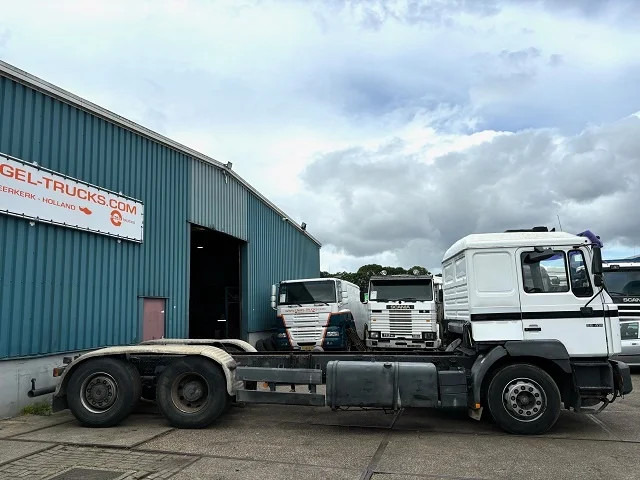 MAN 26.414 FNL-T (6-CILINDERHEADS) 6x4 CHASSIS (EURO 2 / ZF16 MANUAL GEARBOX / REDUCTION AXLES) - Camião chassi: foto 4 MAN 26.414 FNL-T (6-CILINDERHEADS) 6x4 CHASSIS (EURO 2 / ZF16 MANUAL GEARBOX / REDUCTION AXLES) - Camião chassi: foto 4