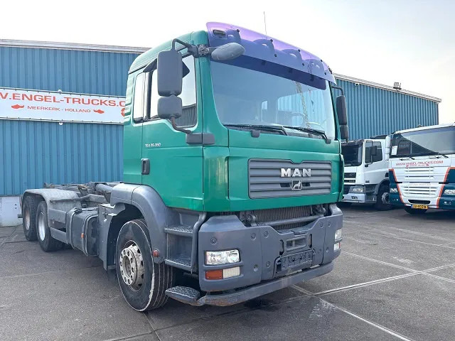 MAN TGA 26.360BB 6x4 FULL STEEL MULTILIFT HOOK-ARM (ZF16 MANUAL GEARBOX / FULL STEEL SUSPENSION / REDUCTION AXLES / AIRCONDITIONING) - Camião polibenne: foto 2 MAN TGA 26.360BB 6x4 FULL STEEL MULTILIFT HOOK-ARM (ZF16 MANUAL GEARBOX / FULL STEEL SUSPENSION / REDUCTION AXLES / AIRCONDITIONING) - Camião polibenne: foto 2
