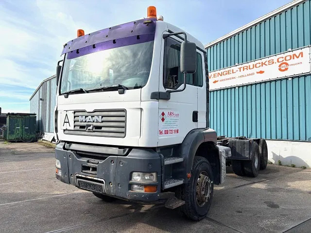 MAN TGA 33.460 6x4 FULL STEEL CHASSIS (6-CILINDER HEADS) (ZF16 MANUAL GEARBOX / FULL STEEL SUSPENSION / REDUCTIONS AXLES / AIRCONDIT - Camião chassi: foto 1 MAN TGA 33.460 6x4 FULL STEEL CHASSIS (6-CILINDER HEADS) (ZF16 MANUAL GEARBOX / FULL STEEL SUSPENSION / REDUCTIONS AXLES / AIRCONDIT - Camião chassi: foto 1