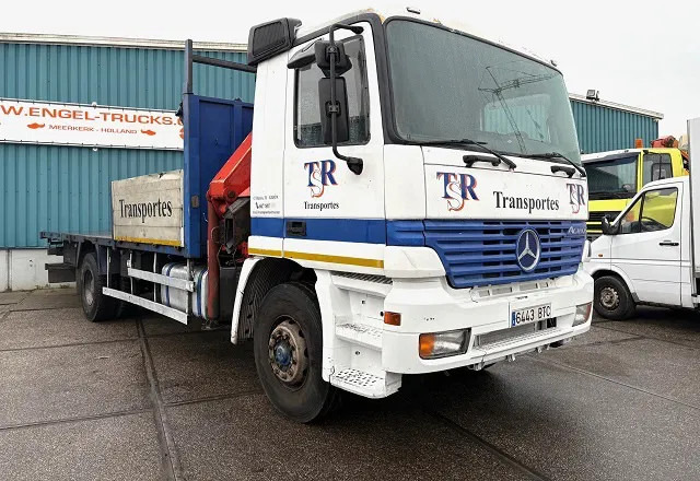 Mercedes-Benz Actros 2031 K WITH PALFINGER PK1101 CRANE (MANUAL GEARBOX / FULL STEEL SUSPENSION / REDUCTION AXLE / REMOTE CONTROL) - Camião grua: foto 2 Mercedes-Benz Actros 2031 K WITH PALFINGER PK1101 CRANE (MANUAL GEARBOX / FULL STEEL SUSPENSION / REDUCTION AXLE / REMOTE CONTROL) - Camião grua: foto 2