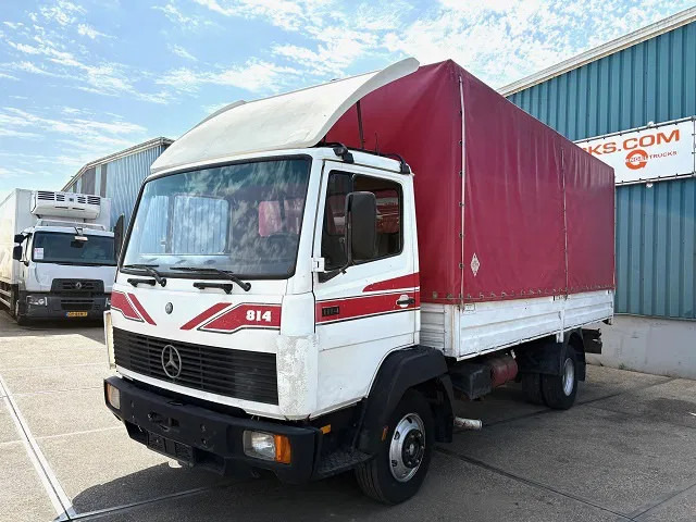 Mercedes-Benz LK 814 K 6-CILINDER FULL STEEL WITH TENT BOX / CATTLE BOX (MANUAL GEARBOX / FULL STEEL SUSPENSION) - Camião de lona: foto 1 Mercedes-Benz LK 814 K 6-CILINDER FULL STEEL WITH TENT BOX / CATTLE BOX (MANUAL GEARBOX / FULL STEEL SUSPENSION) - Camião de lona: foto 1