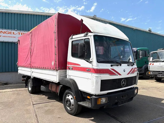 Mercedes-Benz LK 814 K 6-CILINDER FULL STEEL WITH TENT BOX / CATTLE BOX (MANUAL GEARBOX / FULL STEEL SUSPENSION) - Camião de lona: foto 2 Mercedes-Benz LK 814 K 6-CILINDER FULL STEEL WITH TENT BOX / CATTLE BOX (MANUAL GEARBOX / FULL STEEL SUSPENSION) - Camião de lona: foto 2