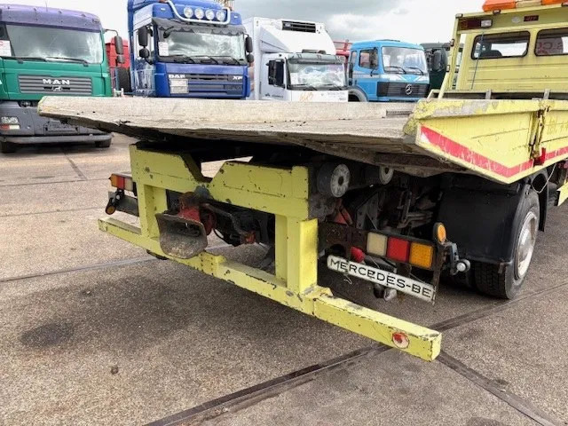Camião transporte de veículos Mercedes-Benz LK 817 AUTO TRANSPORTER (6-CILINDER / FULL STEEL SUSPENSION / MANUAL GEARBOX / WINCH / ETC.): foto 8 Camião transporte de veículos Mercedes-Benz LK 817 AUTO TRANSPORTER (6-CILINDER / FULL STEEL SUSPENSION / MANUAL GEARBOX / WINCH / ETC.): foto 8