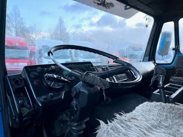 Locação financeira de Mercedes-Benz SK 1635K GROSSRAUM 4x2 FULL STEEL CHASSIS (ZF MANUAL GEARBOX / REDUCTION AXLE / FULL STEEL SUSPENSION) Mercedes-Benz SK 1635K GROSSRAUM 4x2 FULL STEEL CHASSIS (ZF MANUAL GEARBOX / REDUCTION AXLE / FULL STEEL SUSPENSION): foto 9