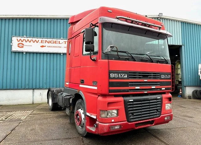 DAF 95.480 XF SPACECAB (EURO 3 / ZF16 MANUAL GEARBOX / 2x DIESELTANK / AIRCONDITIONING) - Tractor: foto 2 DAF 95.480 XF SPACECAB (EURO 3 / ZF16 MANUAL GEARBOX / 2x DIESELTANK / AIRCONDITIONING) - Tractor: foto 2