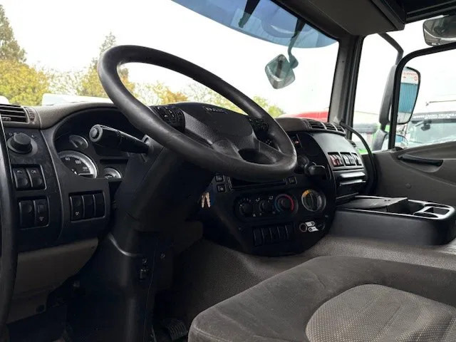 Locação financeira de DAF CF 85.460 SPACECAB 4x2 (AS-TRONIC / MX-BRAKE / AIRCONDITIONING / ADR-VLG / FRIDGE / EURO 5 / ETC.) DAF CF 85.460 SPACECAB 4x2 (AS-TRONIC / MX-BRAKE / AIRCONDITIONING / ADR-VLG / FRIDGE / EURO 5 / ETC.): foto 8