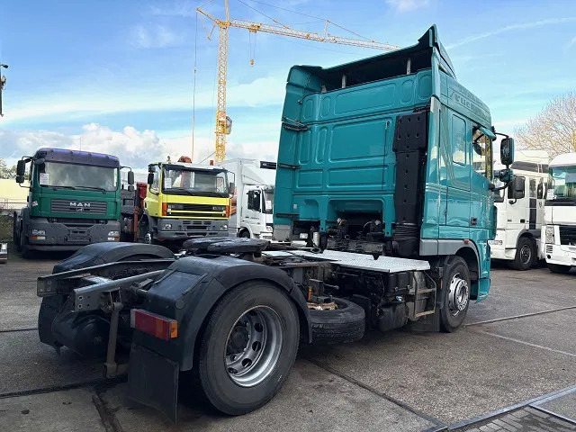 DAF XF 105.460 SPACECAB (EURO 5 / ZF16 MANUAL GEARBOX / P.T.O. / AIRCONDITIONING / FRIDGE UNDER BED / ETC.) - Tractor: foto 3 DAF XF 105.460 SPACECAB (EURO 5 / ZF16 MANUAL GEARBOX / P.T.O. / AIRCONDITIONING / FRIDGE UNDER BED / ETC.) - Tractor: foto 3