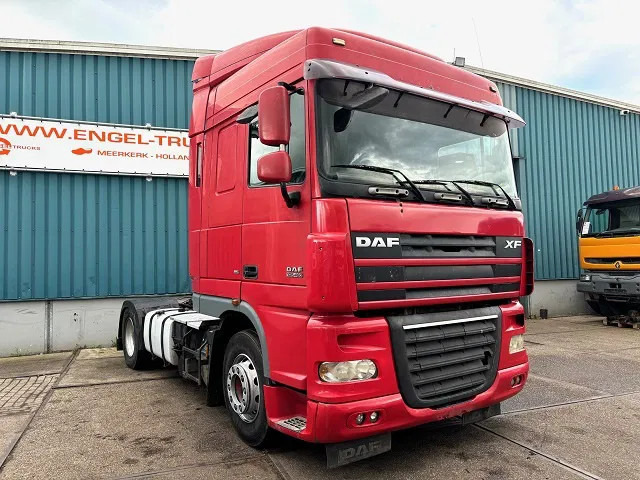 DAF XF 105.460 SPACECAB (ZF16 MANUAL GEARBOX / MX-BRAKE / 870+430 LITER TANK / AIRCONDITIONING / FRIDGE) - Tractor: foto 2 DAF XF 105.460 SPACECAB (ZF16 MANUAL GEARBOX / MX-BRAKE / 870+430 LITER TANK / AIRCONDITIONING / FRIDGE) - Tractor: foto 2