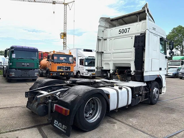 DAF XF 105.460 SPACECAB (ZF16 MANUAL GEARBOX / MX-BRAKE / 870+430 LITER TANK / FRIDGE / AIRCONDITIONING) - Tractor: foto 3 DAF XF 105.460 SPACECAB (ZF16 MANUAL GEARBOX / MX-BRAKE / 870+430 LITER TANK / FRIDGE / AIRCONDITIONING) - Tractor: foto 3