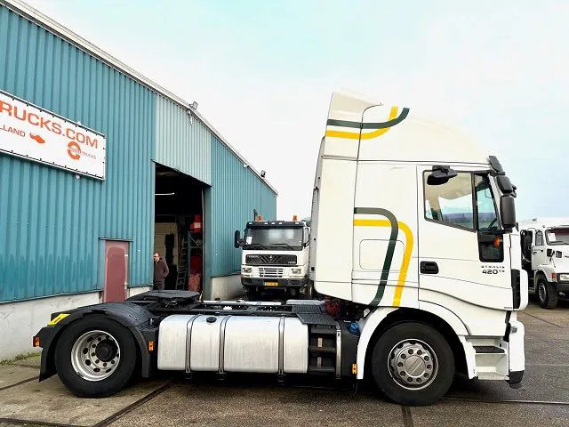 Iveco Stralis AS440S42T/P HI-WAY DUTCH TRUCK (APK/TUV -> 02-2024 / EURO 6 / AS-TRONIC / 2 TANKS / LEATHER SEATS / FRIDGE) - Tractor: foto 4 Iveco Stralis AS440S42T/P HI-WAY DUTCH TRUCK (APK/TUV -> 02-2024 / EURO 6 / AS-TRONIC / 2 TANKS / LEATHER SEATS / FRIDGE) - Tractor: foto 4