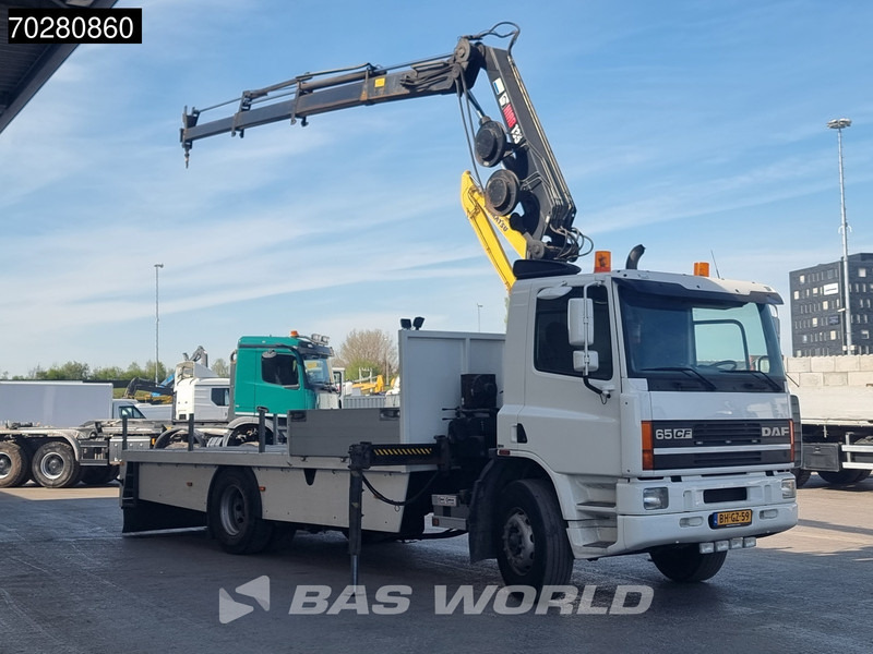 DAF CF65. 220 4X2 NL-Truck Hiab 135-3 Kran Crane Remote Euro 2 - Camião de caixa aberta/ Plataforma, Camião grua: foto 2 DAF CF65. 220 4X2 NL-Truck Hiab 135-3 Kran Crane Remote Euro 2 - Camião de caixa aberta/ Plataforma, Camião grua: foto 2