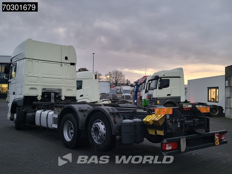 DAF XF 480 6X2 FAN Retarder Lift+Steering Axle Full Air Euro 6 - Camião transportador de contêineres/ Caixa móvel: foto 2 DAF XF 480 6X2 FAN Retarder Lift+Steering Axle Full Air Euro 6 - Camião transportador de contêineres/ Caixa móvel: foto 2