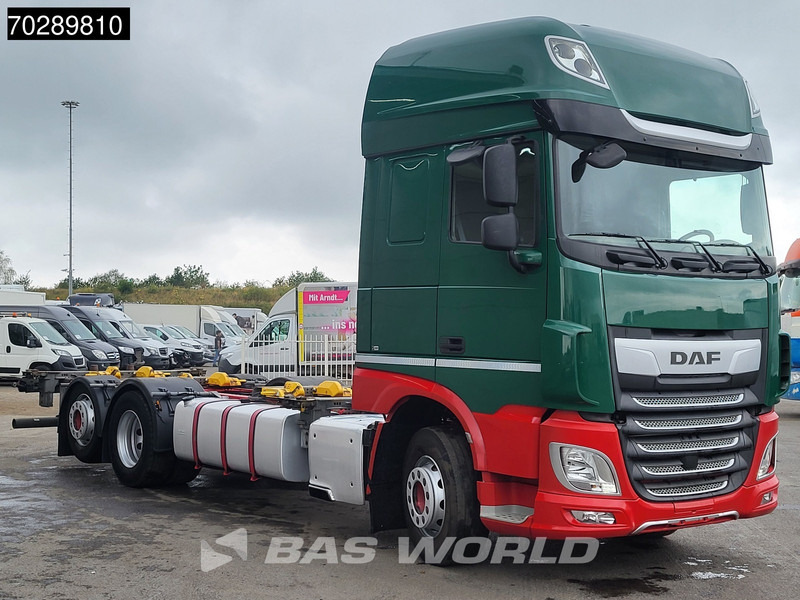 DAF XF 480 6X2 Retarder BDF Lift-Axle Automatic Navi ACC Euro 6 - Camião transportador de contêineres/ Caixa móvel: foto 3 DAF XF 480 6X2 Retarder BDF Lift-Axle Automatic Navi ACC Euro 6 - Camião transportador de contêineres/ Caixa móvel: foto 3