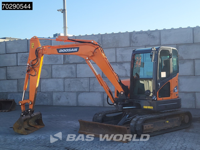 Doosan DX63-3 - Mini escavadeira: foto 3 Doosan DX63-3 - Mini escavadeira: foto 3