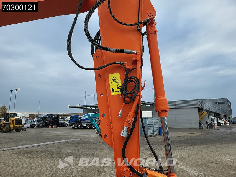 Escavadeira de rodas Hitachi ZX140W -6: foto 10 Escavadeira de rodas Hitachi ZX140W -6: foto 10