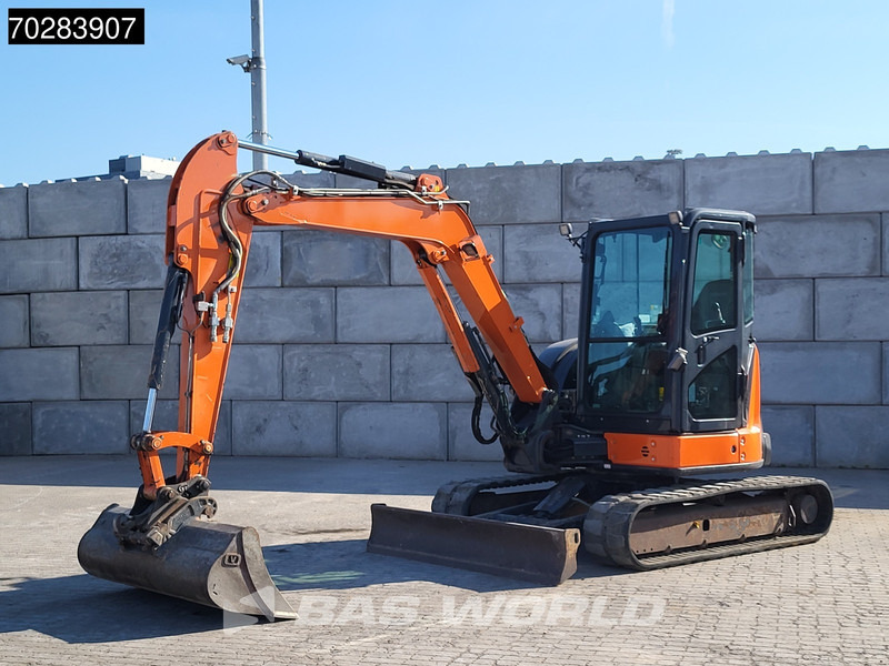 Hitachi ZX55U-6CLR A/C - 3 BUCKETS - Mini escavadeira: foto 2 Hitachi ZX55U-6CLR A/C - 3 BUCKETS - Mini escavadeira: foto 2