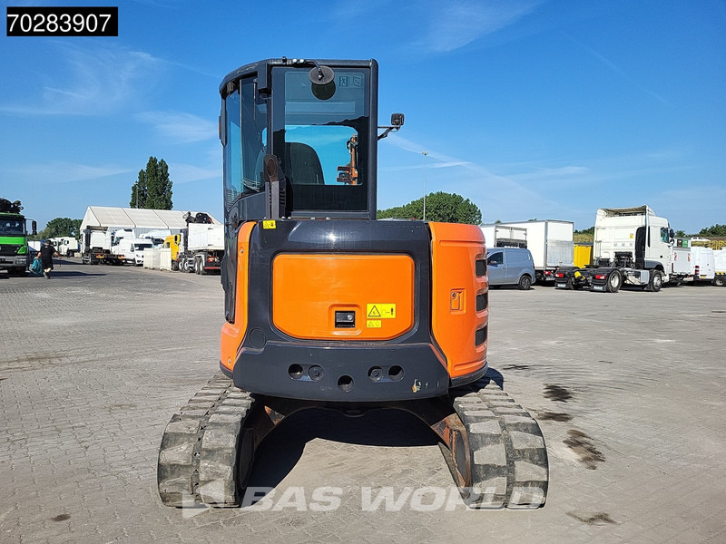 Hitachi ZX55U-6CLR A/C - 3 BUCKETS - Mini escavadeira: foto 5 Hitachi ZX55U-6CLR A/C - 3 BUCKETS - Mini escavadeira: foto 5
