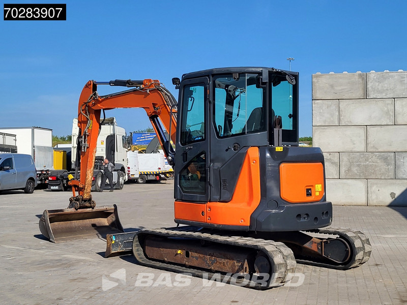 Hitachi ZX55U-6CLR A/C - 3 BUCKETS - Mini escavadeira: foto 3 Hitachi ZX55U-6CLR A/C - 3 BUCKETS - Mini escavadeira: foto 3