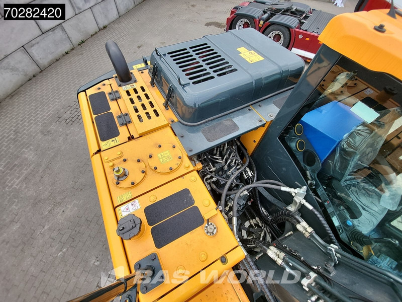 Escavadora de rastos novo Hyundai HX130 N A/C: foto 16 Escavadora de rastos novo Hyundai HX130 N A/C: foto 16