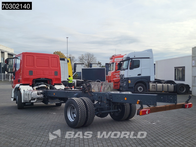 Iveco Eurocargo 160E320 4X2 NEW! 16T chassis 2016 production Euro 6 - Camião chassi: foto 2 Iveco Eurocargo 160E320 4X2 NEW! 16T chassis 2016 production Euro 6 - Camião chassi: foto 2