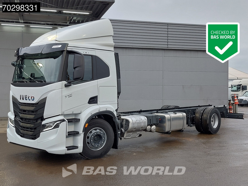 Iveco S-Way 340 4X2 NEW! Chassis ACC Led Euro 6 - Camião chassi: foto 1 Iveco S-Way 340 4X2 NEW! Chassis ACC Led Euro 6 - Camião chassi: foto 1
