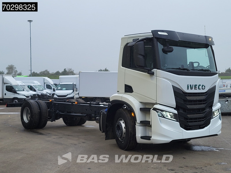 Iveco S-Way 340 4X2 NEW! Chassis Automatic LED Navi ACC Euro 6 - Camião chassi: foto 3 Iveco S-Way 340 4X2 NEW! Chassis Automatic LED Navi ACC Euro 6 - Camião chassi: foto 3