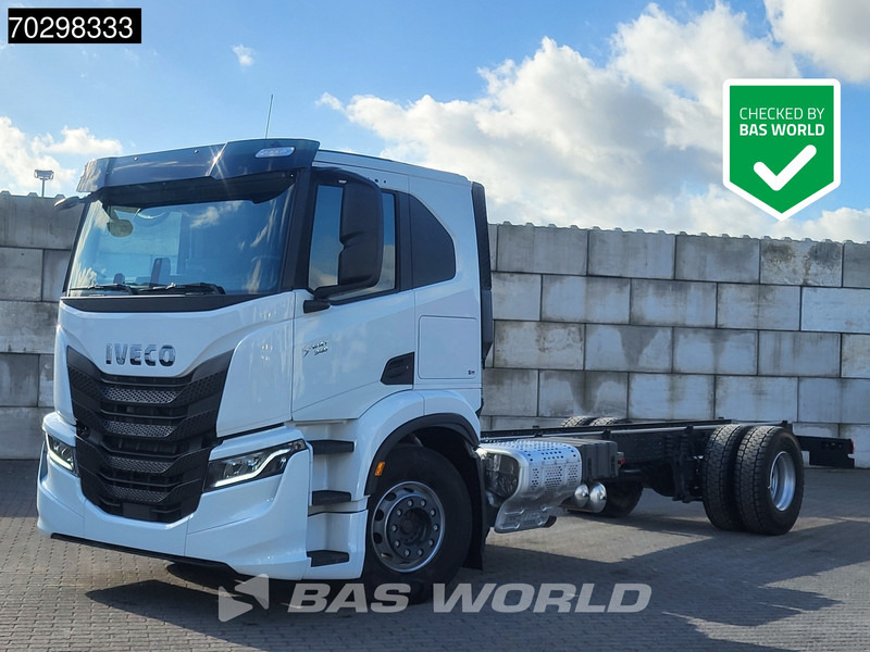 Iveco S-Way 340 4X2 NEW! Chassis Automatic Navi LED Euro 6 - Camião chassi: foto 1 Iveco S-Way 340 4X2 NEW! Chassis Automatic Navi LED Euro 6 - Camião chassi: foto 1