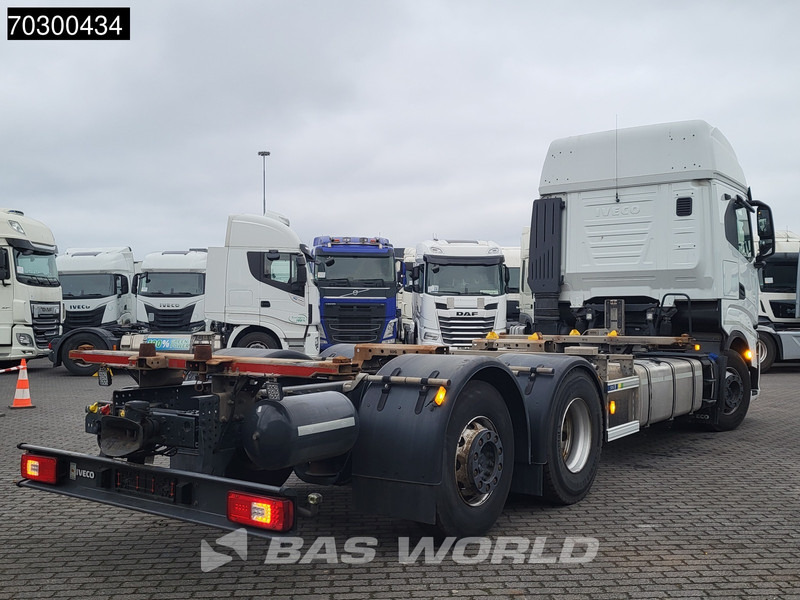 Camião transportador de contêineres/ Caixa móvel Iveco S-Way 510 6X2 Retarder Full Air Lift Axle BDF Euro 6: foto 12 Camião transportador de contêineres/ Caixa móvel Iveco S-Way 510 6X2 Retarder Full Air Lift Axle BDF Euro 6: foto 12