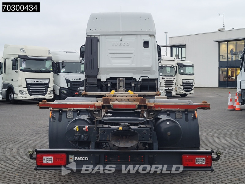 Camião transportador de contêineres/ Caixa móvel Iveco S-Way 510 6X2 Retarder Full Air Lift Axle BDF Euro 6: foto 5 Camião transportador de contêineres/ Caixa móvel Iveco S-Way 510 6X2 Retarder Full Air Lift Axle BDF Euro 6: foto 5