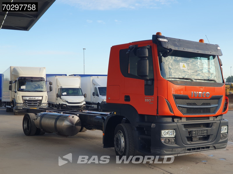 Iveco Stralis 330 4X2 - Camião chassi: foto 3 Iveco Stralis 330 4X2 - Camião chassi: foto 3