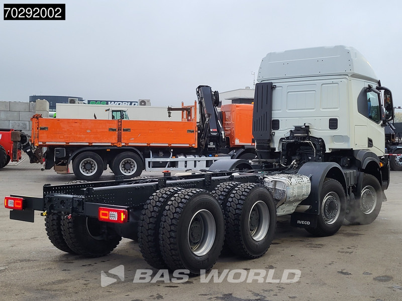 Iveco T-Way 510 8X4 NEW chassis! Retarder Big-Axle Steelsuspension LED Automatic Euro 6 - Camião chassi: foto 5 Iveco T-Way 510 8X4 NEW chassis! Retarder Big-Axle Steelsuspension LED Automatic Euro 6 - Camião chassi: foto 5