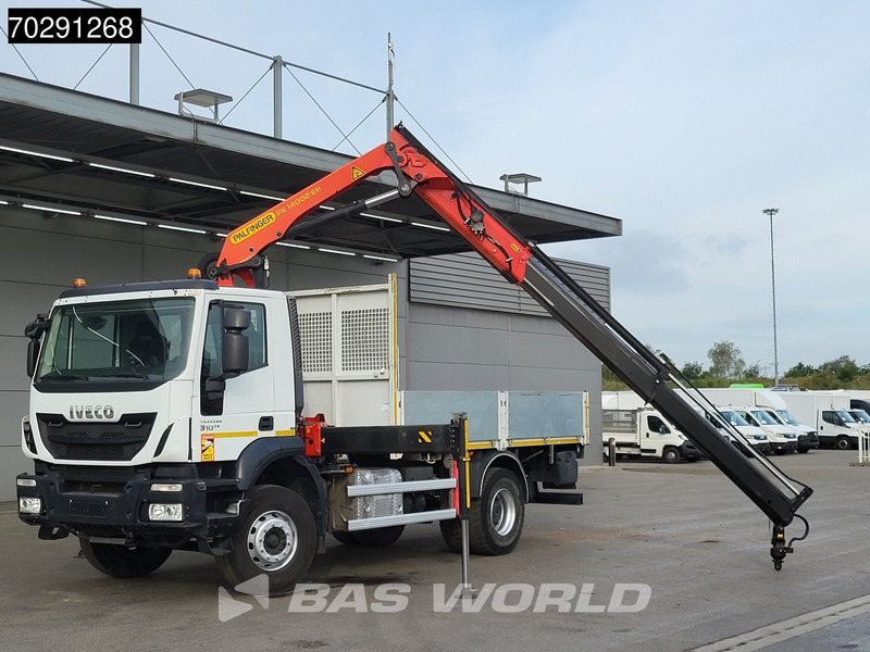 Camião de caixa aberta/ Plataforma, Camião grua Iveco Trakker 310 4X2 Palfinger PK14002 EH Crane Kran Rotator Steelsuspension Big-Axle Manual Euro 6: foto 5