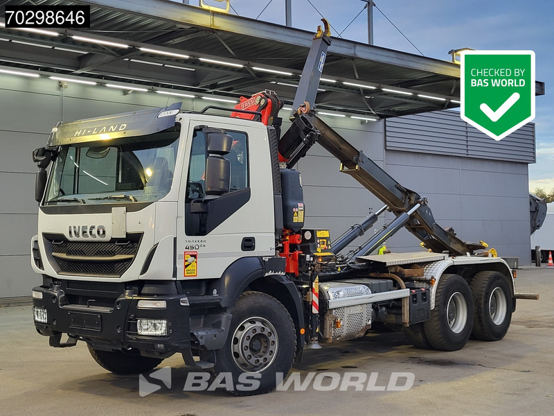 Iveco Trakker 450 6X4 Fassi F120B.2.22 Crane Marrel AL16S50 Retarder Big-axle Euro 6 - Camião polibenne, Camião grua: foto 1 Iveco Trakker 450 6X4 Fassi F120B.2.22 Crane Marrel AL16S50 Retarder Big-axle Euro 6 - Camião polibenne, Camião grua: foto 1