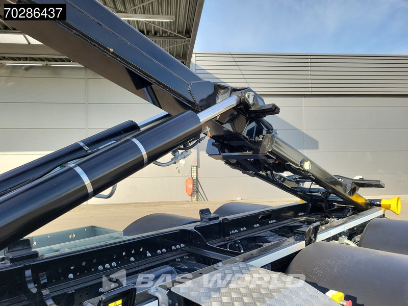 Iveco X-Way 580 6X2 Palfinger PHT20SLD5 Hooklift Lift+steering Axle Automatic Navi ACC LED Euro 6 - Camião polibenne: foto 3 Iveco X-Way 580 6X2 Palfinger PHT20SLD5 Hooklift Lift+steering Axle Automatic Navi ACC LED Euro 6 - Camião polibenne: foto 3