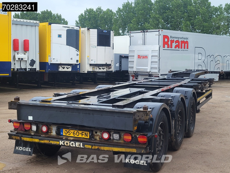 Kögel S24-2 TUV 03/26 2x20ft 1x30ft 1x40ft SAF - Semi-reboque transportador de contêineres/ Caixa móvel: foto 5 Kögel S24-2 TUV 03/26 2x20ft 1x30ft 1x40ft SAF - Semi-reboque transportador de contêineres/ Caixa móvel: foto 5