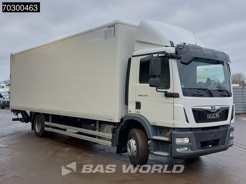 MAN TGM 15.250 4X2 15tonner Automatic Ladebordwand Euro 6 - Camião furgão: foto 3 MAN TGM 15.250 4X2 15tonner Automatic Ladebordwand Euro 6 - Camião furgão: foto 3