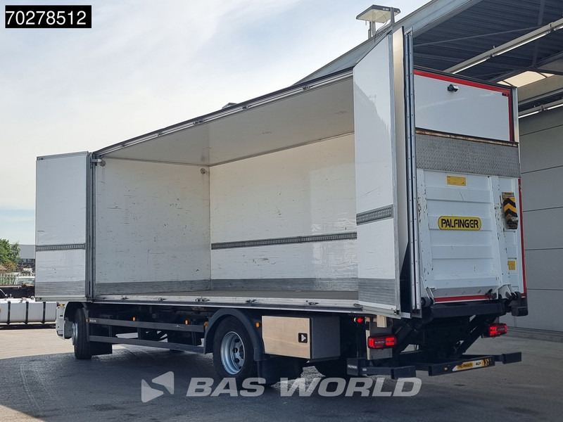 MAN TGM 18.290 4X2 19tonner Automatic Ladebordwand LED Navi Euro 6 - Camião furgão: foto 3 MAN TGM 18.290 4X2 19tonner Automatic Ladebordwand LED Navi Euro 6 - Camião furgão: foto 3