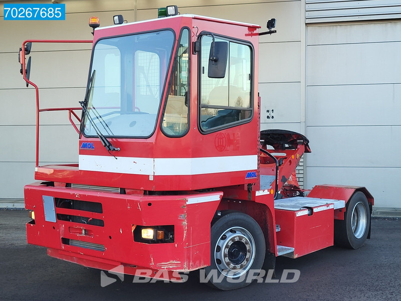 MOL YM225 4X2 - Tractor de terminal: foto 2 MOL YM225 4X2 - Tractor de terminal: foto 2