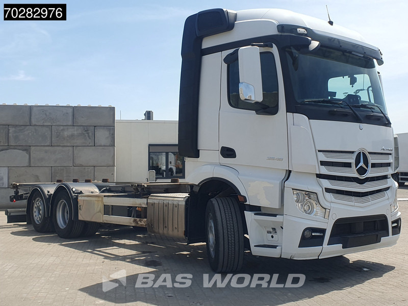Mercedes-Benz Actros 2548 Actros 6X2 ACC Xenon Liftachse Euro 6 - Camião transportador de contêineres/ Caixa móvel: foto 3 Mercedes-Benz Actros 2548 Actros 6X2 ACC Xenon Liftachse Euro 6 - Camião transportador de contêineres/ Caixa móvel: foto 3