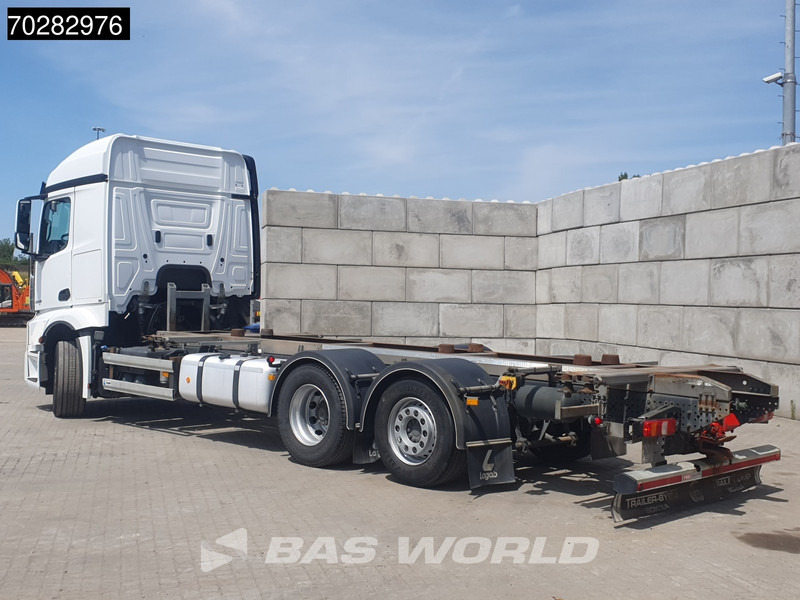 Mercedes-Benz Actros 2548 Actros 6X2 ACC Xenon Liftachse Euro 6 - Camião transportador de contêineres/ Caixa móvel: foto 2 Mercedes-Benz Actros 2548 Actros 6X2 ACC Xenon Liftachse Euro 6 - Camião transportador de contêineres/ Caixa móvel: foto 2