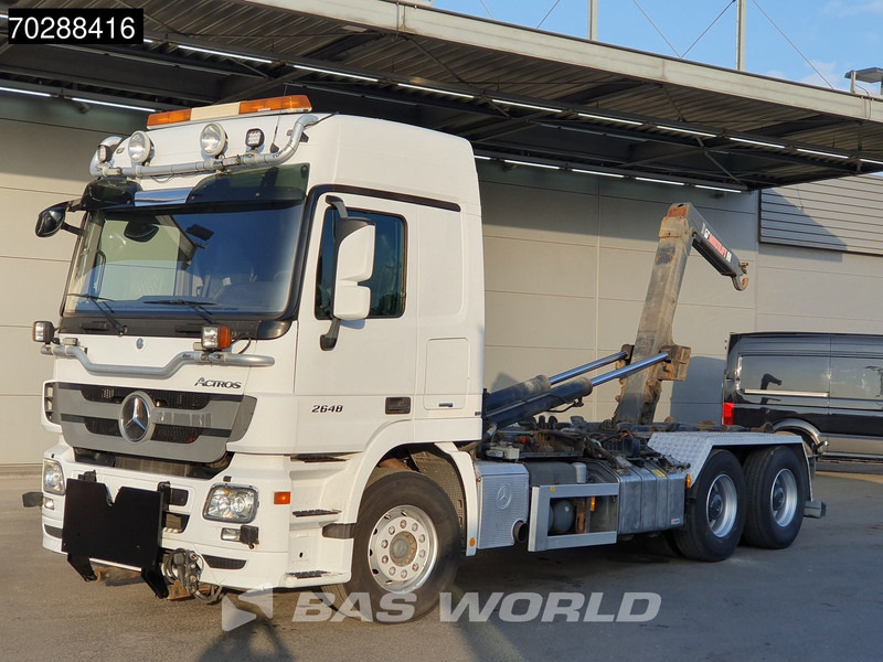 Mercedes-Benz Actros 2648 Actros 6X4 HIAB XR20SL56 Hooklift Big-Axle Automatic Euro 5 - Camião polibenne: foto 3 Mercedes-Benz Actros 2648 Actros 6X4 HIAB XR20SL56 Hooklift Big-Axle Automatic Euro 5 - Camião polibenne: foto 3