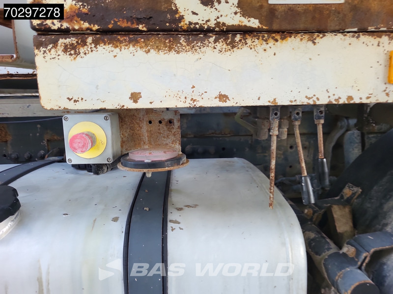 Autobomba de betão Mercedes-Benz Actros 3241 8X4 Putzmeister TMM 21-G2 PUMI 7m3 Mixer Big-Axle Steelsuspension 3-Pedals Euro 3: foto 16 Autobomba de betão Mercedes-Benz Actros 3241 8X4 Putzmeister TMM 21-G2 PUMI 7m3 Mixer Big-Axle Steelsuspension 3-Pedals Euro 3: foto 16