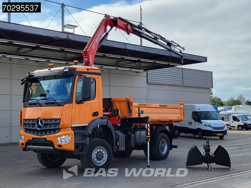 Mercedes-Benz Arocs 1835 4X4 4x4 Fassi F135AC.0.24 Crane Kran Meiller 3-Way Tipper Big-Axle - Camião basculante, Camião grua: foto 3 Mercedes-Benz Arocs 1835 4X4 4x4 Fassi F135AC.0.24 Crane Kran Meiller 3-Way Tipper Big-Axle - Camião basculante, Camião grua: foto 3