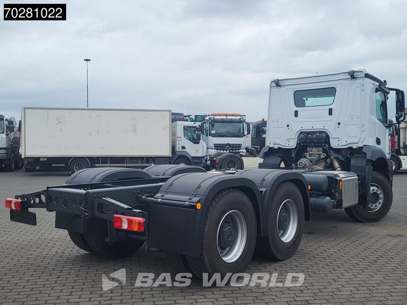 Mercedes-Benz Arocs 2636 6X4 NEW chassis Flywheel PTO Big-Axle Automatic Steelsuspension Euro 6 - Camião chassi: foto 5 Mercedes-Benz Arocs 2636 6X4 NEW chassis Flywheel PTO Big-Axle Automatic Steelsuspension Euro 6 - Camião chassi: foto 5
